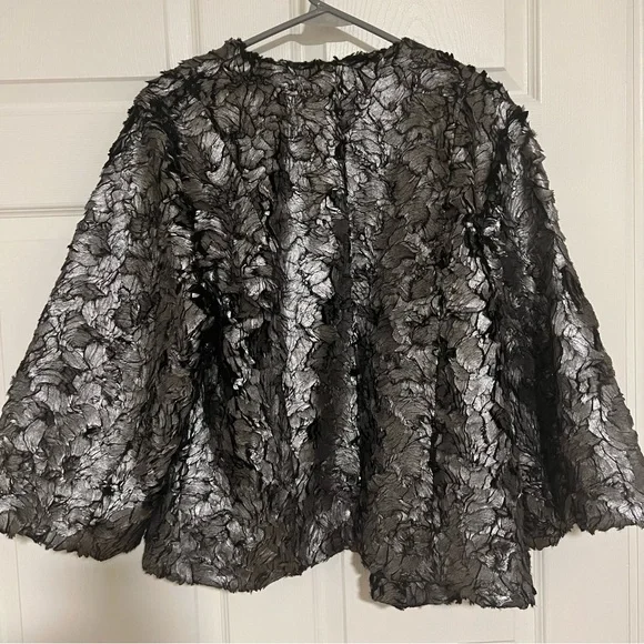 H&M Black & Silver Shimmer Faux Fur Textured Open-Front Jacket Size 12 NWOT - Picture 4 of 5